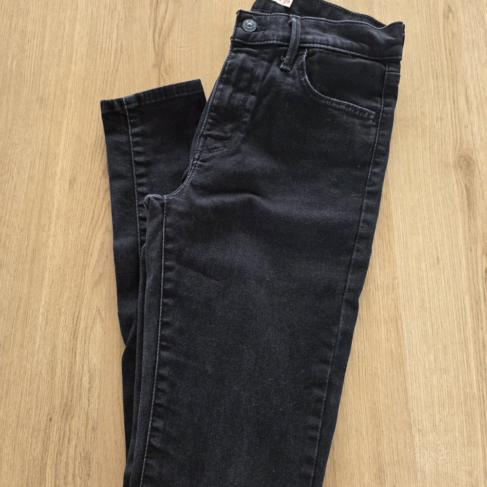 Levis 720 Classic Black Women's Jeans